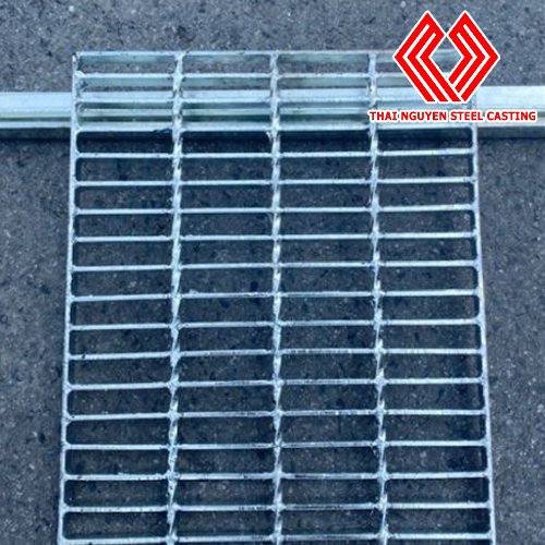Nắp hố ga gang ngăn mùi khung dương nắp tròn - Ảnh 3